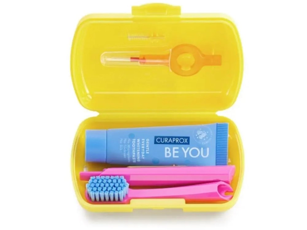 Curaprox Travel Set Πακέτο Στοματικής Υγιεινής Ταξιδίου Χρώμα Κίτρινο 5 Τμχ