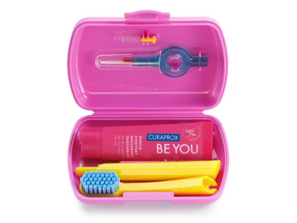 Curaprox Travel Set Πακέτο Στοματικής Υγιεινής Ταξιδίου Χρώμα Ροζ 5 Τμχ